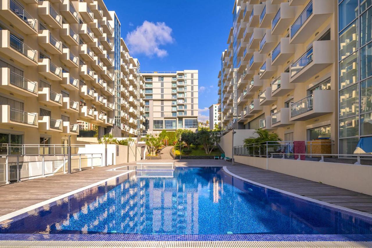 Blue Sky Apartment With Pool By Hr Madeira Funchal  Buitenkant foto