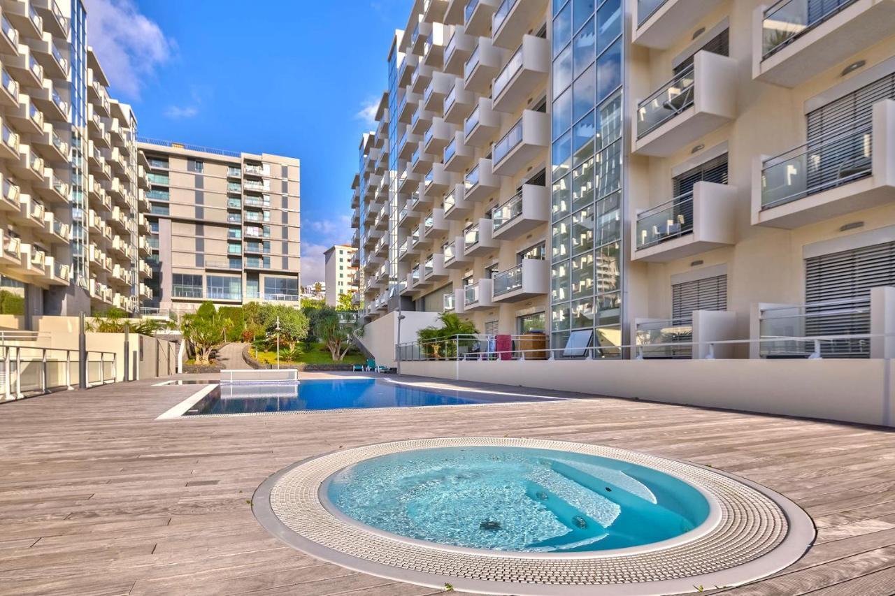 Blue Sky Apartment With Pool By Hr Madeira Funchal  Buitenkant foto